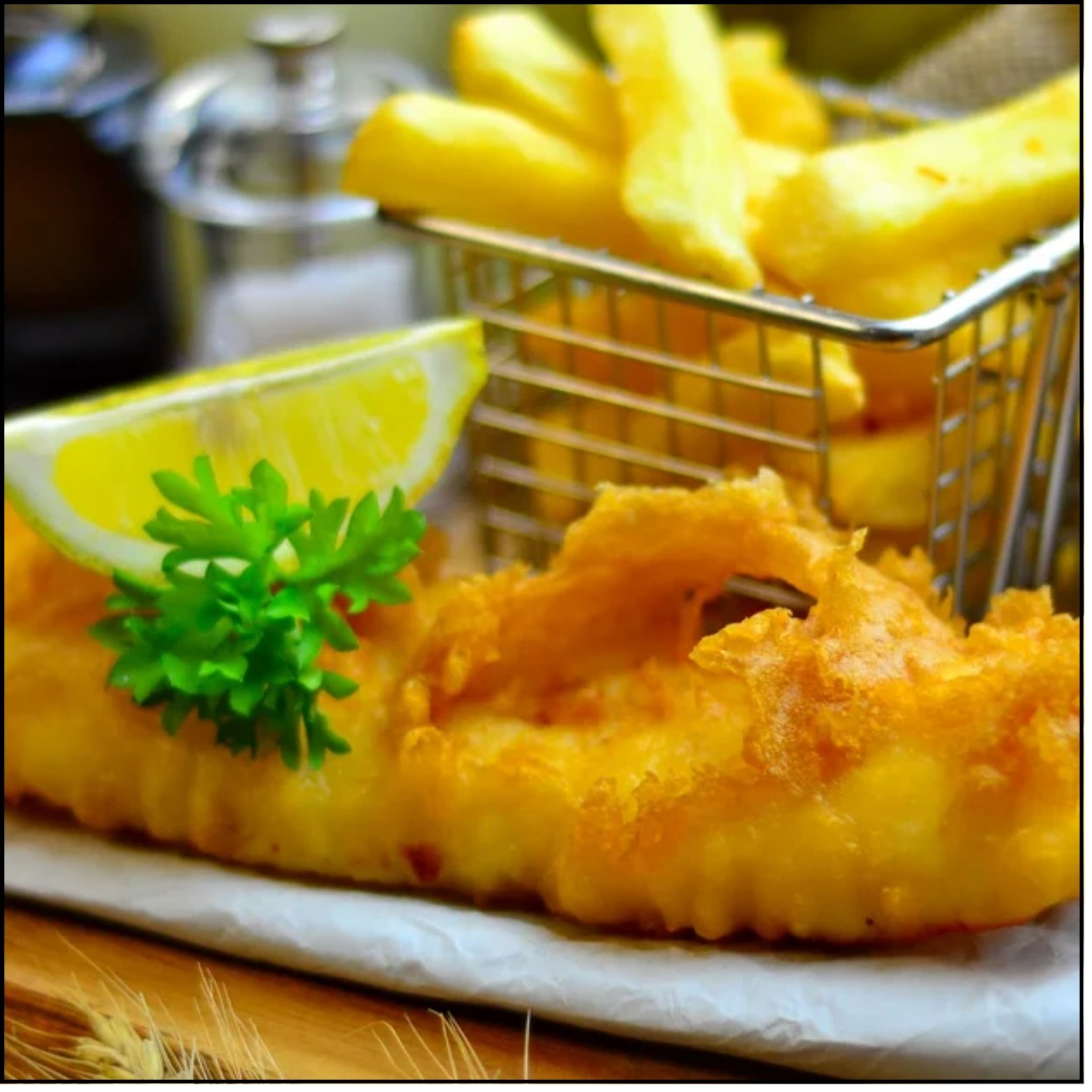 FISH & CHIP WITH TAR TAR SAUCE